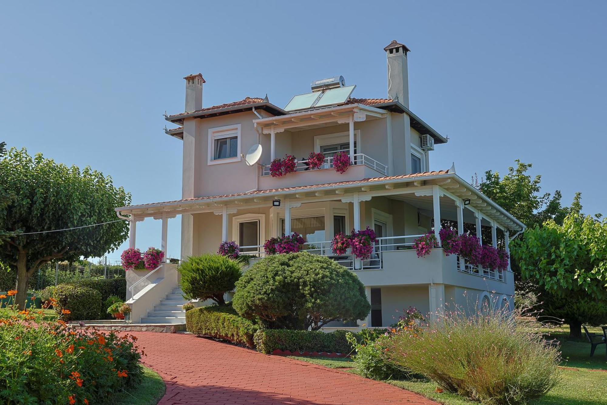 Villa Tammy'S Garden House à Leptokaryá Extérieur photo