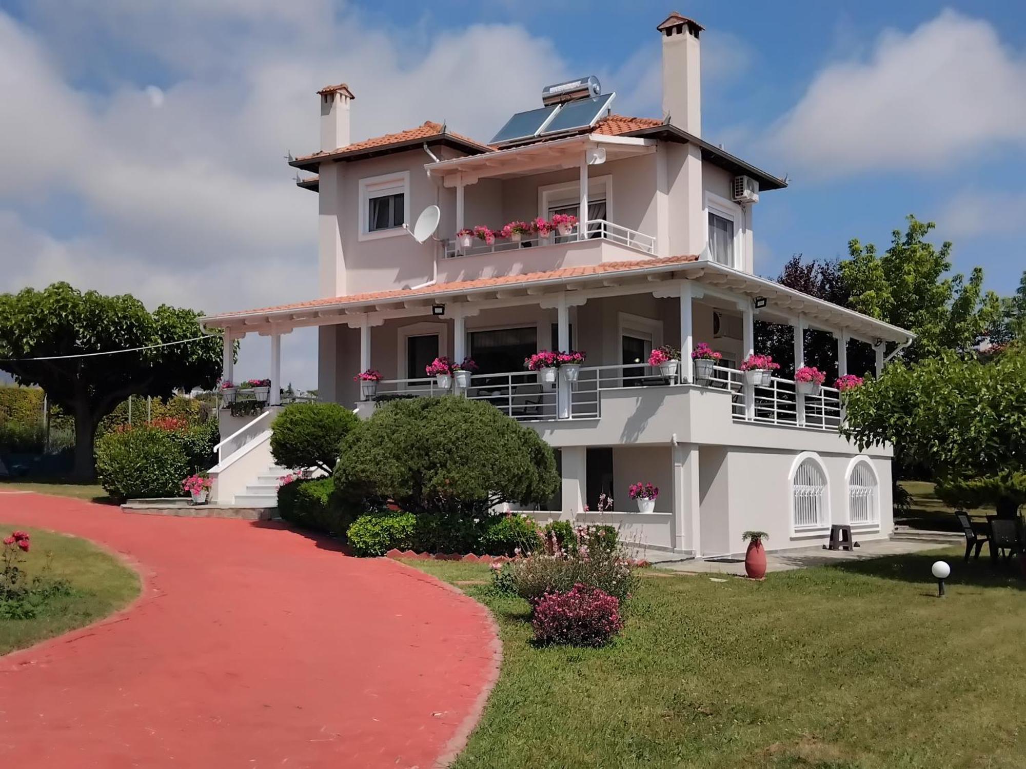 Villa Tammy'S Garden House à Leptokaryá Extérieur photo